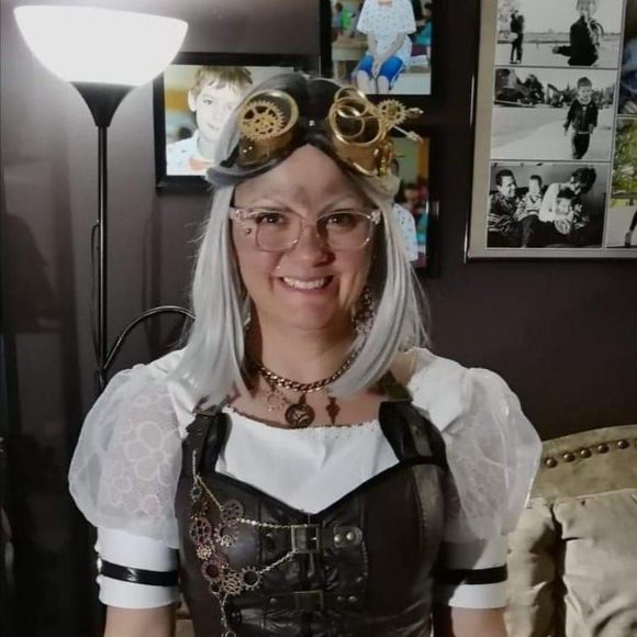 Meet your Posher, Roxane - Picture 1 of 1